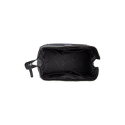 
Close-Up Detail of Classic Collar & Heavy-Duty Zipper Hardware on Biassa Full-Grain Leather Toiletry Bag